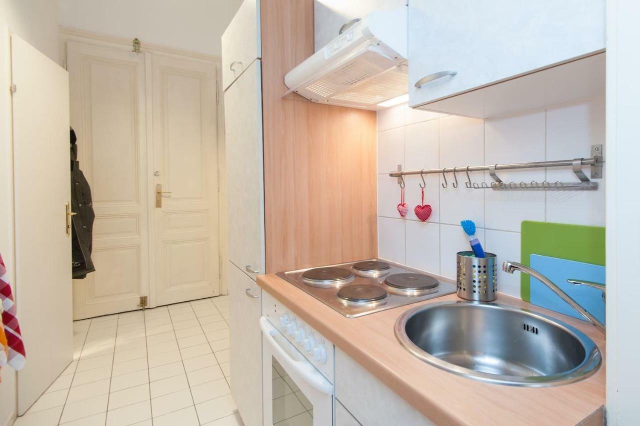 וינה Lovely Apartments In A Quiet Area Close To The City Center מראה חיצוני תמונה