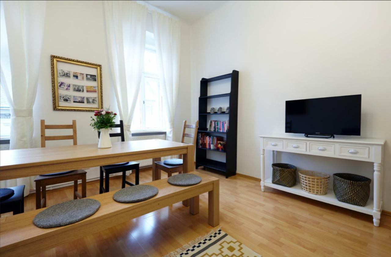 וינה Lovely Apartments In A Quiet Area Close To The City Center מראה חיצוני תמונה