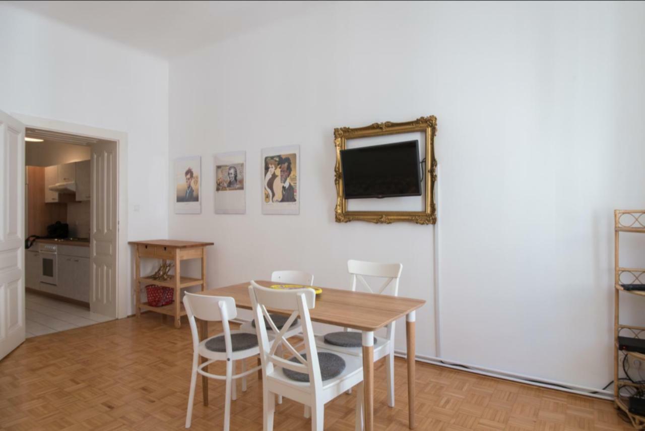 וינה Lovely Apartments In A Quiet Area Close To The City Center מראה חיצוני תמונה