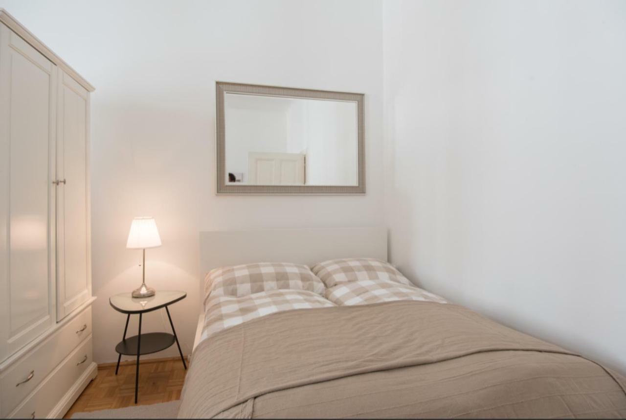 וינה Lovely Apartments In A Quiet Area Close To The City Center מראה חיצוני תמונה